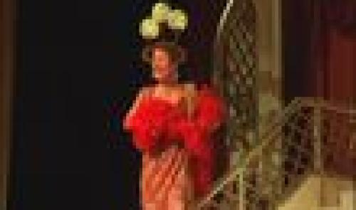 Alexise Yerna dans Hello Dolly